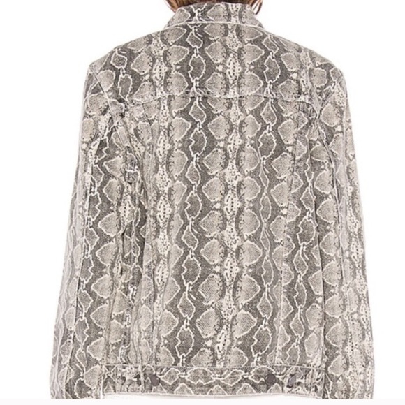 BLANK NYC Denim Trucker Jacket In Snake Print Size XS. - Picture 6 of 15